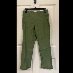 Crown & Ivy Ankle Pants Size 2P Orbit Green